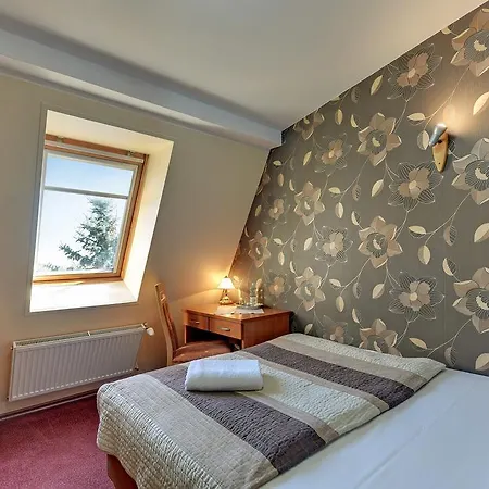 Abak Bed & Breakfast 2*
